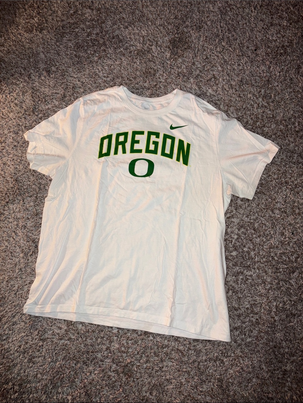 Nike White Short-Sleeve Tee with Green Oregon Logo